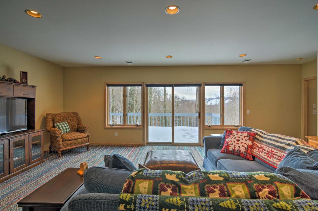 Resort-Style Harbor Springs Home With 2 Decks! Exterior foto