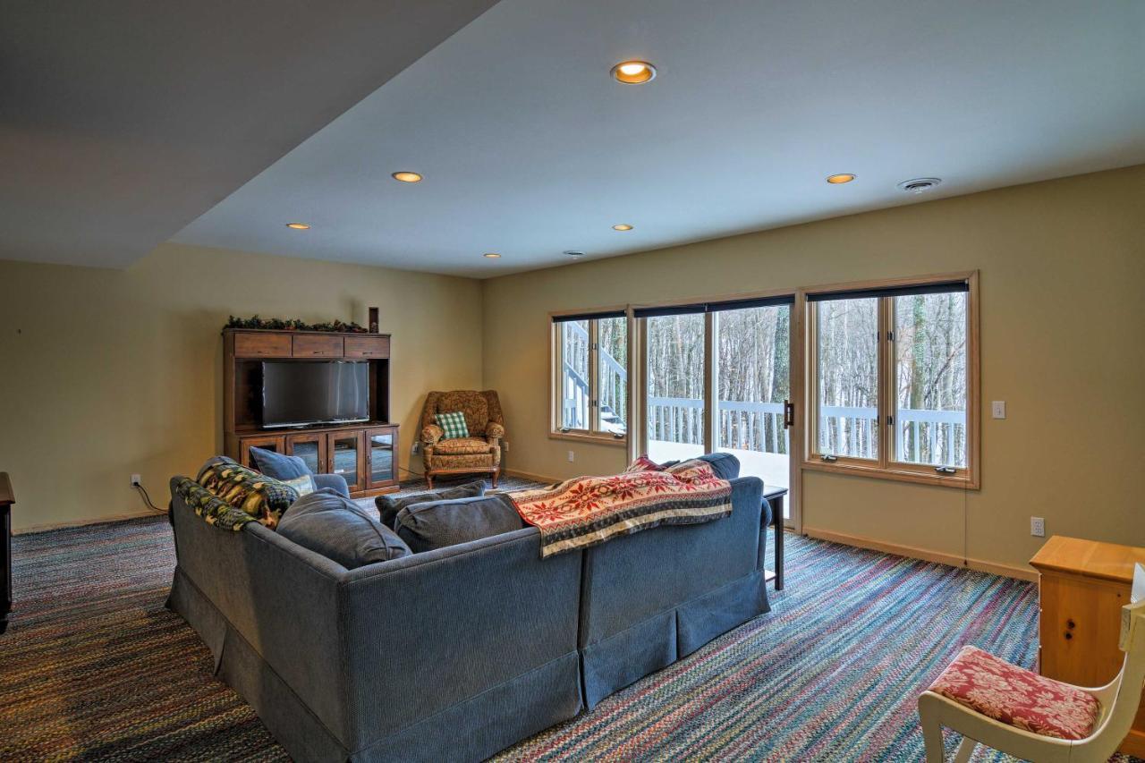 Resort-Style Harbor Springs Home With 2 Decks! Exterior foto